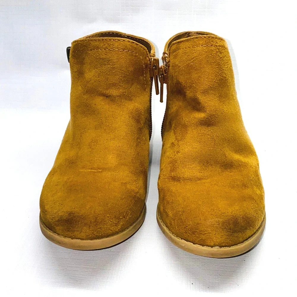 Kids Girls Mustard‎ Yellow Suede Studded Ankle Boots Side Zip Size 11